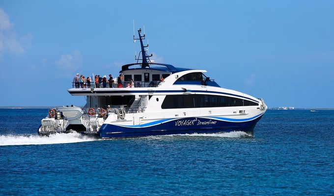 Voyager Ferry St Martin